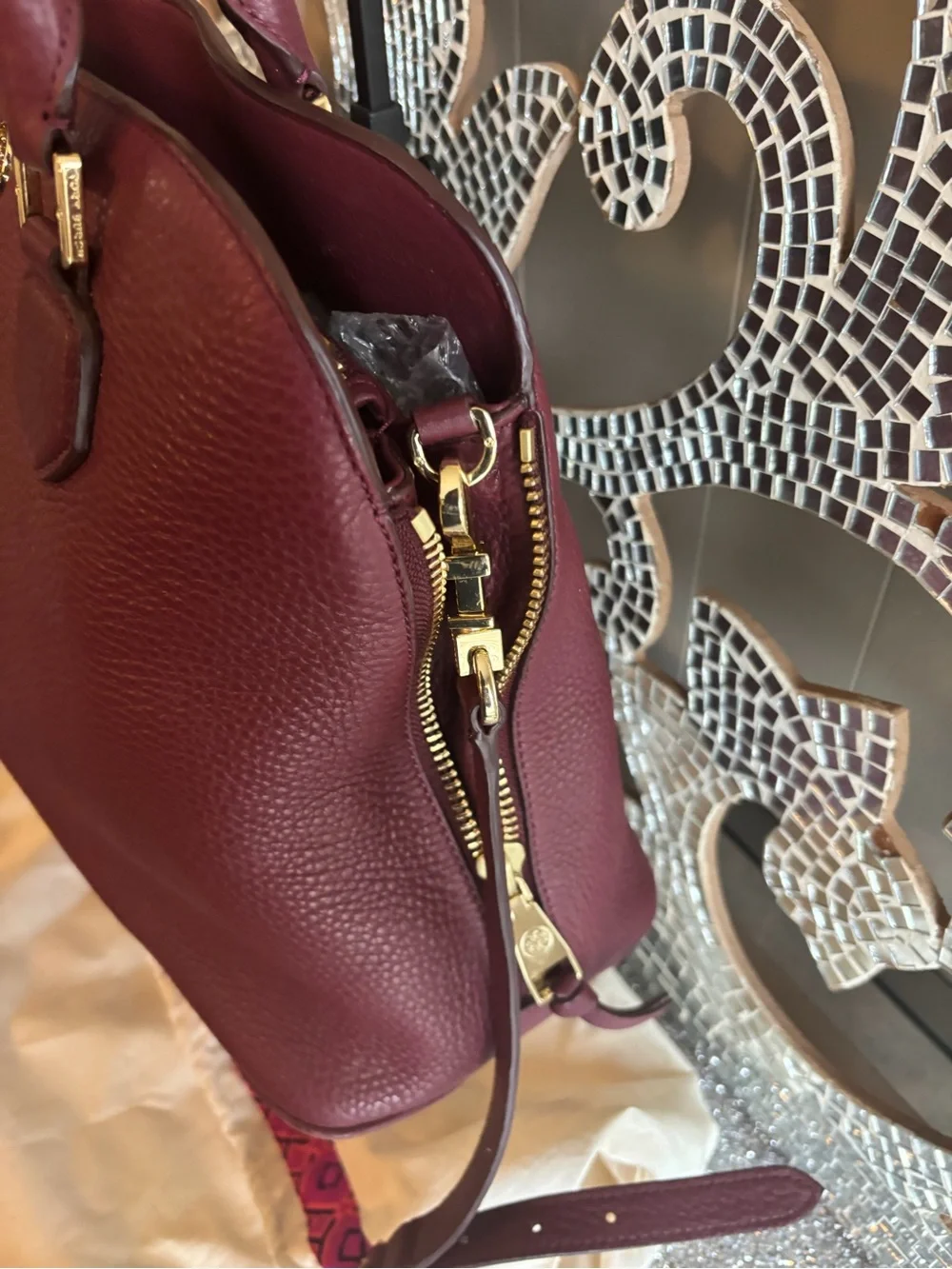 ⭐️Tory Burch Pebbled Robinson Open Dome Satchel NWT